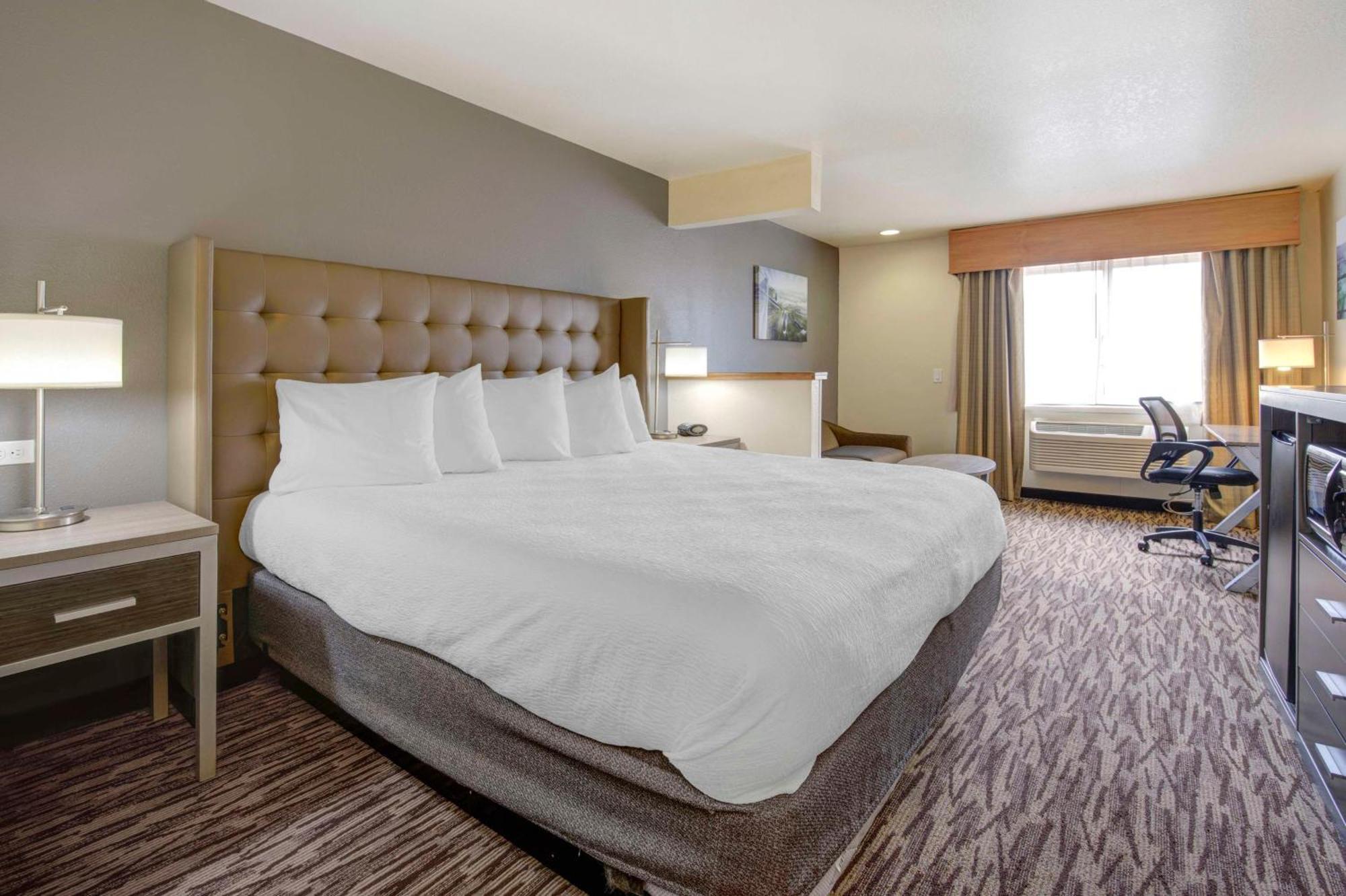 Best Western Plus Peppertree Airport Inn Airway Heights Kültér fotó